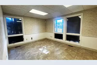 2323 Gull Road #Bldg. B, Kalamazoo, MI 49048 - Photo 4