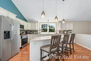 2899 Loehrs Landing Dr, Hastings, MI 49058 - Photo 8