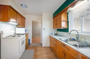 760 Woodbine Blvd, Jackson, MI 49203 - Photo 6