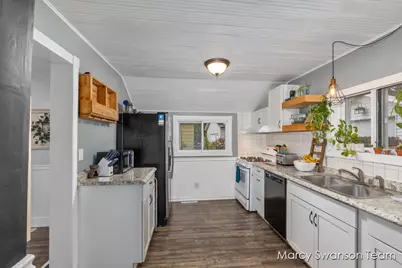 1753 Preston Avenue NW, Grand Rapids, MI 49504 - Photo 10