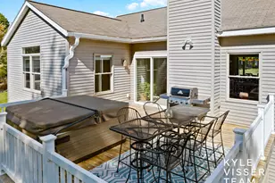 4478 Burton Forest Ct SE, Grand Rapids, MI 49546 - Photo 38