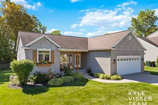 4478 Burton Forest Ct SE, Grand Rapids, MI 49546 - Photo 2