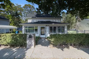 307 Locust St, Marshall, MI 49068 - Photo 2