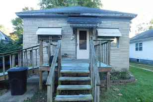 276 McKinley Ave N, Battle Creek, MI 49017 - Photo 1