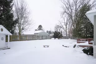 5118 Midfield Dr, Portage, MI 49002 - Photo 4