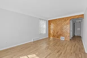 7210 Buckingham Ave Ave, Allen Park, MI 48101 - Photo 6