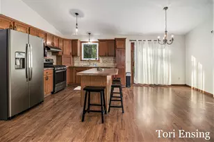 935 Alpine St, Greenville, MI 48838 - Photo 8