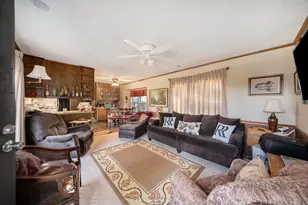 11480 N Adams Rd, North Adams, MI 49262 - Photo 26