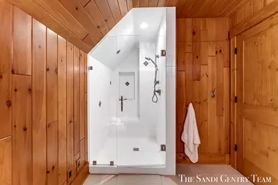 19201 North Shore Drive, Spring Lake, MI 49456 - Photo 64