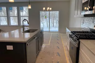 3327 Kings River St SW, Wyoming, MI 49418 - Photo 4