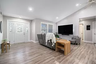 704 Ottawa Ct, Buchanan, MI 49107 - Photo 6