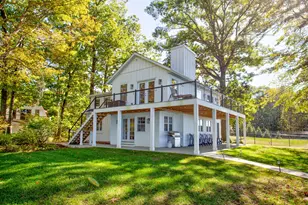 1722 Lake Michigan Dr, Fennville, MI 49408 - Photo 2