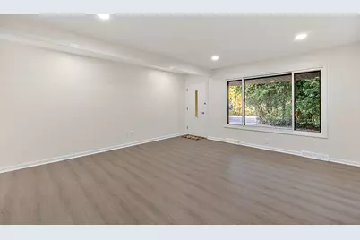 21934 S Nunneley Road, Clinton Twp, MI 48035 - Photo 6