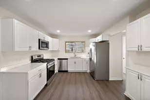 21934 S Nunneley Rd, Clinton Twp, MI 48035 - Photo 12