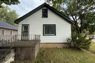 427 Sheldon St, Kalamazoo, MI 49001 - Photo 2