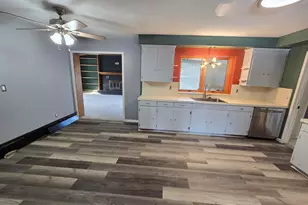 37095 Highview St, New Baltimore, MI 48047 - Photo 10