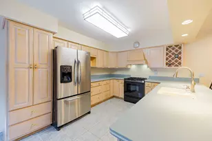 26036 Parke Ln, Grosse Ile, MI 48138 - Photo 10