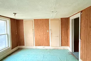 411 N Higbee St, Reed City, MI 49677 - Photo 8