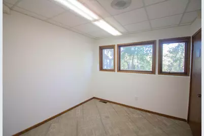 712 W Centre Avenue, Portage, MI 49024 - Photo 6