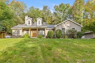 6375 Duxbury Dr SE, Ada, MI 49301 - Photo 2