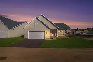 2839 Ruby St, Traverse City, MI 49684 - Photo 2