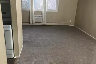 31831 Grand River Ave Ave, Farmington, MI 48336 - Photo 4