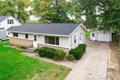 1818 104th Avenue, Zeeland, MI 49464 - Photo 2