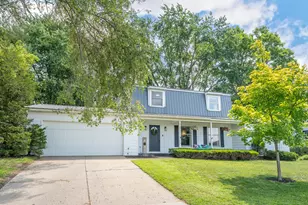 212 S Hillcrest St, Greenville, MI 48838 - Photo 4