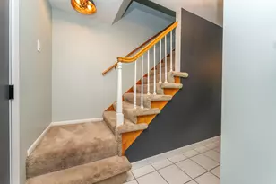 212 S Hillcrest St, Greenville, MI 48838 - Photo 12