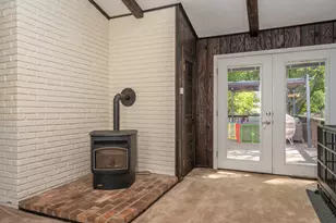 212 S Hillcrest St, Greenville, MI 48838 - Photo 18