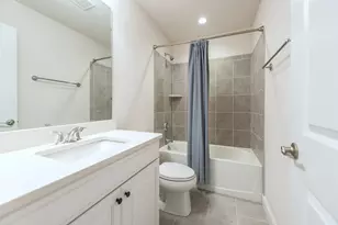 3075 N Spurway Dr, Ann Arbor, MI 48105 - Photo 38