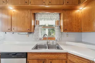 1140 Covert Rd, Leslie, MI 49251 - Photo 14