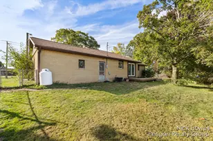 26131 M-40, Gobles, MI 49055 - Photo 24