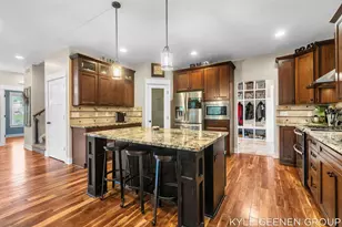 2214 Bristol St, Holland, MI 49424 - Photo 4