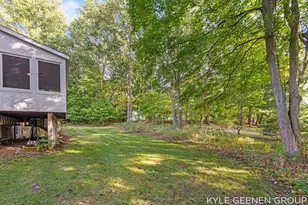 2214 Bristol St, Holland, MI 49424 - Photo 10