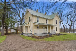 10652 Nugent Ave NE, Rockford, MI 49341 - Photo 2