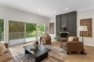 6890 Duchess Ct, Troy, MI 48098 - Photo 4