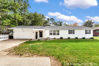 904 E Savidge Street, Spring Lake, MI 49456 - Photo 46