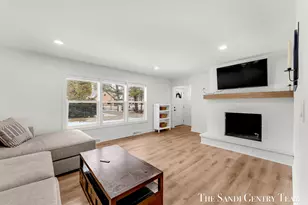 904 E Savidge St, Spring Lake, MI 49456 - Photo 12