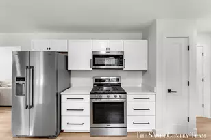 904 E Savidge St, Spring Lake, MI 49456 - Photo 16