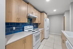 4625 Green Acres Dr, Kalamazoo, MI 49009 - Photo 4