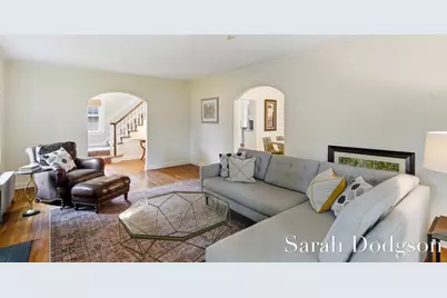 2752 Maplewood Drive SE, East Grand Rapids, MI 49506 - Photo 10