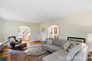 2752 Maplewood Dr SE, East Grand Rapids, MI 49506 - Photo 10