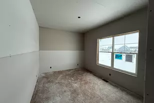 9483 Bluff Ridge Dr, Zeeland, MI 49464 - Photo 10