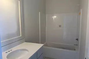 9483 Bluff Ridge Dr, Zeeland, MI 49464 - Photo 10