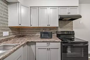 616 Lynn Ave, Kalamazoo, MI 49008 - Photo 10