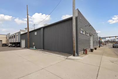 206 W Louis Glick Highway, Jackson, MI 49201 - Photo 2