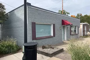 104 Municipal Ln, Paw Paw, MI 49079 - Photo 1