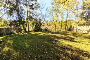 582 Riverside Dr, Battle Creek, MI 49015 - Photo 4