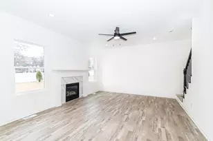 20215 Sunset Ave, Livonia, MI 48152 - Photo 4